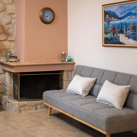 Villa Jordan'S Stone House à Siviri Extérieur photo