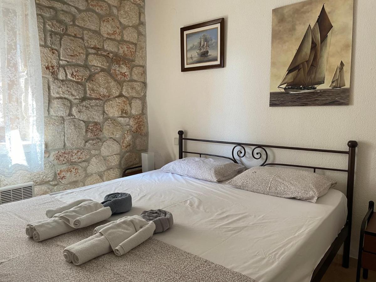 Villa Jordan'S Stone House à Siviri Extérieur photo