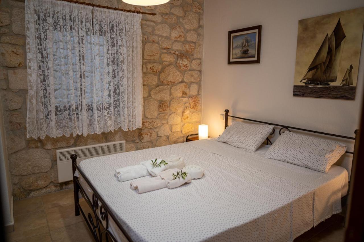 Villa Jordan'S Stone House à Siviri Extérieur photo