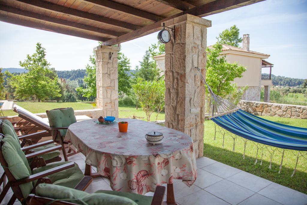 Villa Jordan'S Stone House à Siviri Extérieur photo